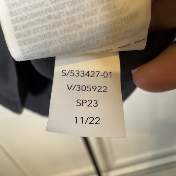 NWT Athleta Womens Sunchaser UPF 3/4 Sleeve Zip Athleisure Tee Black Size Small - Picture 5 of 10